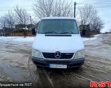 Белый Мерседес Sprinter, объемом двигателя 2.1 л и пробегом 400 тыс. км за 5300 $, фото 6 на Automoto.ua