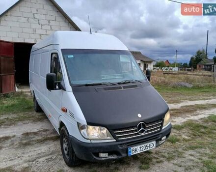 Белый Мерседес Sprinter, объемом двигателя 2.2 л и пробегом 308 тыс. км за 8300 $, фото 7 на Automoto.ua