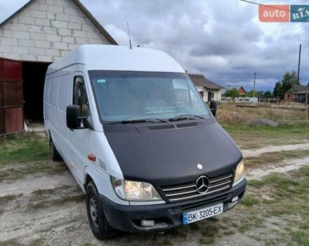 Белый Мерседес Sprinter, объемом двигателя 2.2 л и пробегом 308 тыс. км за 8300 $, фото 9 на Automoto.ua