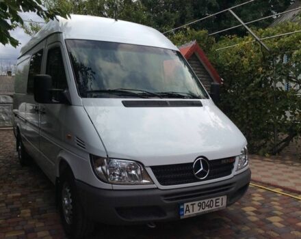 Белый Мерседес Sprinter, объемом двигателя 2.1 л и пробегом 334 тыс. км за 10800 $, фото 2 на Automoto.ua