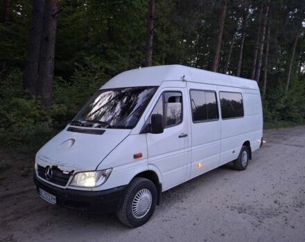 Белый Мерседес Sprinter, объемом двигателя 2.1 л и пробегом 400 тыс. км за 8100 $, фото 2 на Automoto.ua