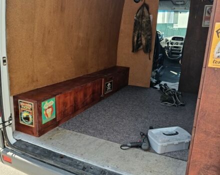 Белый Мерседес Sprinter, объемом двигателя 2.1 л и пробегом 326 тыс. км за 7500 $, фото 2 на Automoto.ua