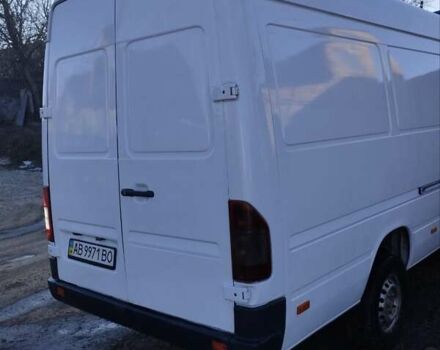 Белый Мерседес Sprinter, объемом двигателя 2.1 л и пробегом 325 тыс. км за 9950 $, фото 1 на Automoto.ua