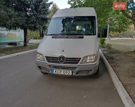 Белый Мерседес Sprinter, объемом двигателя 0 л и пробегом 277 тыс. км за 15300 $, фото 3 на Automoto.ua
