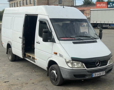 Белый Мерседес Sprinter, объемом двигателя 2.69 л и пробегом 591 тыс. км за 13600 $, фото 1 на Automoto.ua