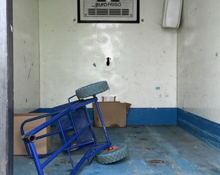 Белый Мерседес Sprinter, объемом двигателя 2.1 л и пробегом 327 тыс. км за 10500 $, фото 6 на Automoto.ua