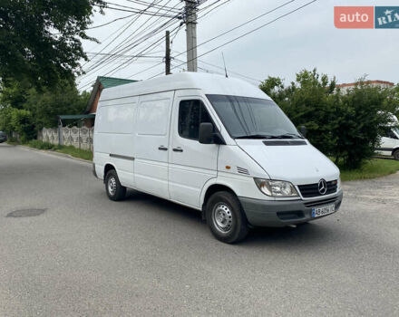 Белый Мерседес Sprinter, объемом двигателя 2.2 л и пробегом 450 тыс. км за 9800 $, фото 1 на Automoto.ua