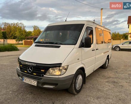 Белый Мерседес Sprinter, объемом двигателя 2.15 л и пробегом 630 тыс. км за 7700 $, фото 4 на Automoto.ua