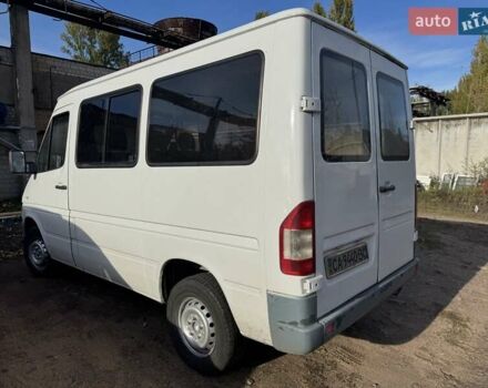 Белый Мерседес Sprinter, объемом двигателя 2.15 л и пробегом 513 тыс. км за 6000 $, фото 7 на Automoto.ua