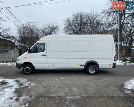Белый Мерседес Sprinter, объемом двигателя 2.7 л и пробегом 422 тыс. км за 10000 $, фото 2 на Automoto.ua