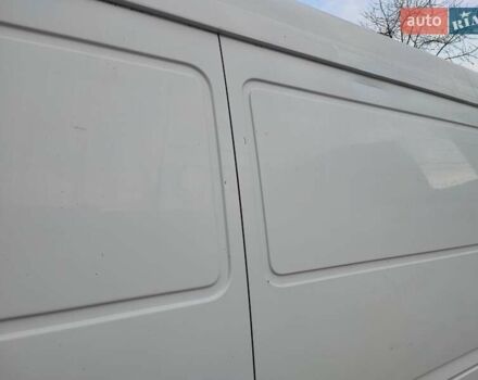 Белый Мерседес Sprinter, объемом двигателя 2.1 л и пробегом 320 тыс. км за 10200 $, фото 32 на Automoto.ua