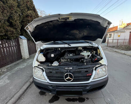 Белый Мерседес Sprinter, объемом двигателя 2.2 л и пробегом 700 тыс. км за 9800 $, фото 41 на Automoto.ua
