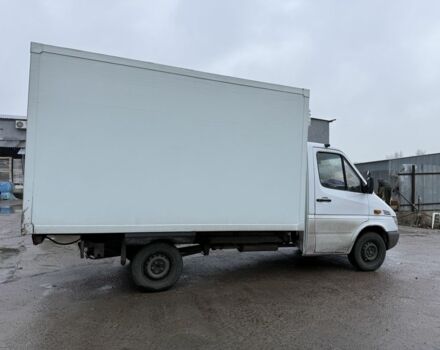 Белый Мерседес Sprinter, объемом двигателя 2.1 л и пробегом 327 тыс. км за 10500 $, фото 2 на Automoto.ua