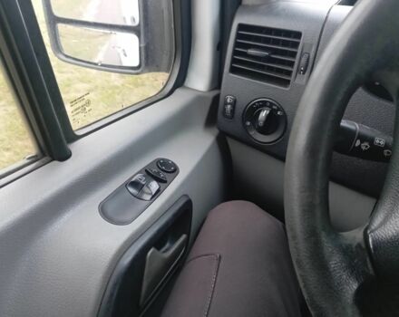 Белый Мерседес Sprinter, объемом двигателя 2.1 л и пробегом 414 тыс. км за 8000 $, фото 4 на Automoto.ua
