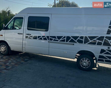 Белый Мерседес Sprinter, объемом двигателя 2.7 л и пробегом 400 тыс. км за 10777 $, фото 13 на Automoto.ua