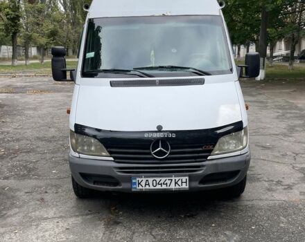 Белый Мерседес Sprinter, объемом двигателя 2.1 л и пробегом 387 тыс. км за 7500 $, фото 4 на Automoto.ua
