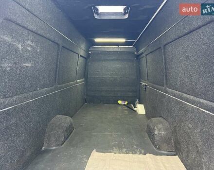 Белый Мерседес Sprinter, объемом двигателя 2.2 л и пробегом 100 тыс. км за 12000 $, фото 4 на Automoto.ua