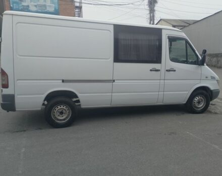 Белый Мерседес Sprinter, объемом двигателя 2.1 л и пробегом 250 тыс. км за 9000 $, фото 3 на Automoto.ua