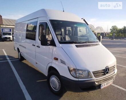 Белый Мерседес Sprinter, объемом двигателя 2.2 л и пробегом 716 тыс. км за 8300 $, фото 4 на Automoto.ua