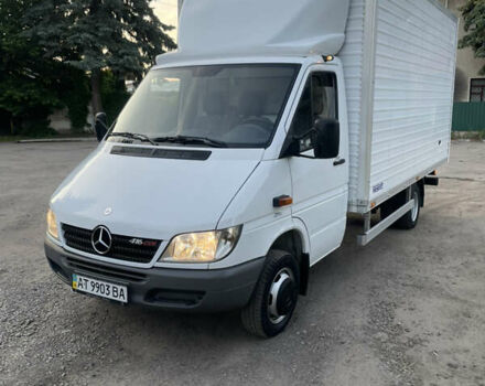 Белый Мерседес Sprinter, объемом двигателя 2.7 л и пробегом 590 тыс. км за 16900 $, фото 2 на Automoto.ua