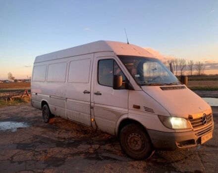 Белый Мерседес Sprinter, объемом двигателя 2.2 л и пробегом 438 тыс. км за 4799 $, фото 2 на Automoto.ua