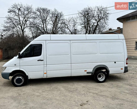 Белый Мерседес Sprinter, объемом двигателя 2.69 л и пробегом 500 тыс. км за 15000 $, фото 9 на Automoto.ua