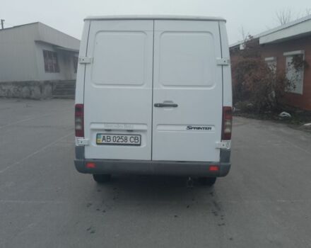 Белый Мерседес Sprinter, объемом двигателя 2.1 л и пробегом 250 тыс. км за 9000 $, фото 4 на Automoto.ua