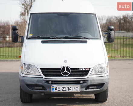 Белый Мерседес Sprinter, объемом двигателя 2.1 л и пробегом 480 тыс. км за 13500 $, фото 3 на Automoto.ua