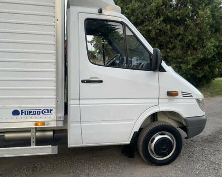 Белый Мерседес Sprinter, объемом двигателя 2.7 л и пробегом 590 тыс. км за 16900 $, фото 38 на Automoto.ua