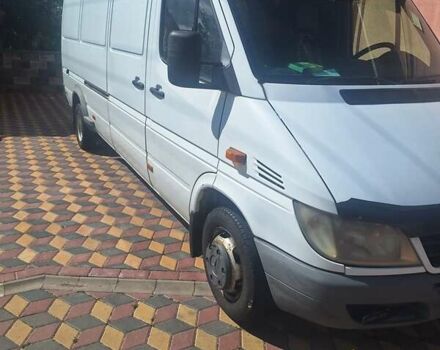 Белый Мерседес Sprinter, объемом двигателя 2.15 л и пробегом 600 тыс. км за 10500 $, фото 3 на Automoto.ua