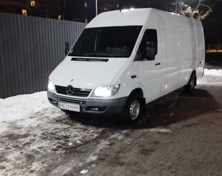 Белый Мерседес Sprinter, объемом двигателя 2.1 л и пробегом 480 тыс. км за 13500 $, фото 1 на Automoto.ua