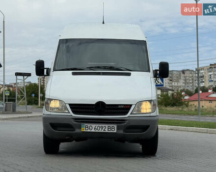 Белый Мерседес Sprinter, объемом двигателя 2.15 л и пробегом 428 тыс. км за 9000 $, фото 4 на Automoto.ua