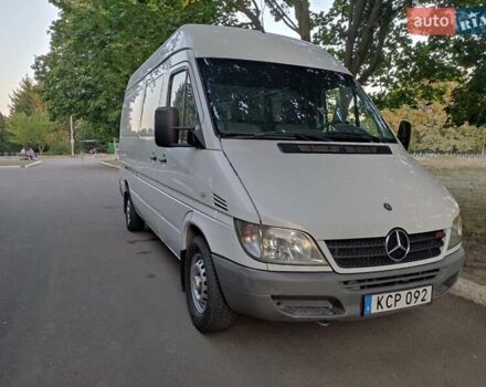 Белый Мерседес Sprinter, объемом двигателя 0 л и пробегом 277 тыс. км за 15300 $, фото 9 на Automoto.ua