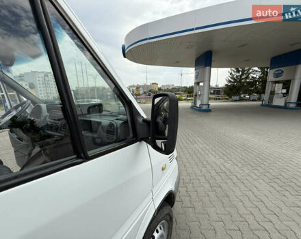 Белый Мерседес Sprinter, объемом двигателя 2.15 л и пробегом 428 тыс. км за 9000 $, фото 40 на Automoto.ua