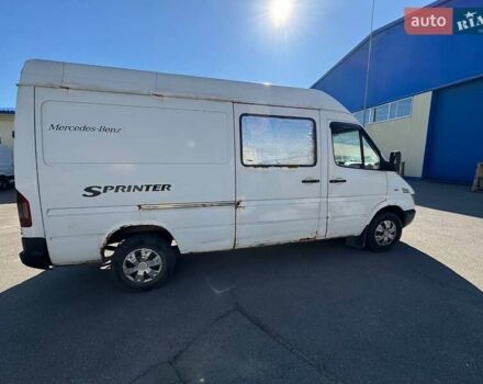 Белый Мерседес Sprinter, объемом двигателя 2.15 л и пробегом 410 тыс. км за 4800 $, фото 5 на Automoto.ua