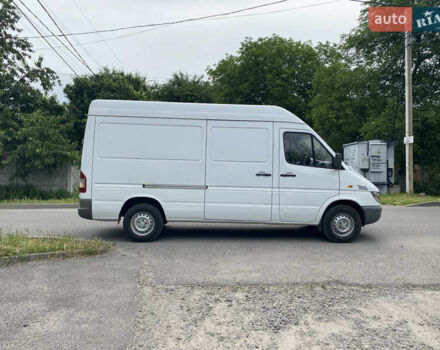Белый Мерседес Sprinter, объемом двигателя 2.2 л и пробегом 450 тыс. км за 9800 $, фото 7 на Automoto.ua