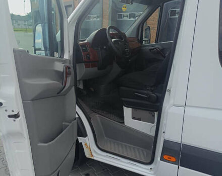 Белый Мерседес Sprinter, объемом двигателя 2.15 л и пробегом 320 тыс. км за 11200 $, фото 6 на Automoto.ua
