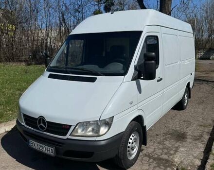 Белый Мерседес Sprinter, объемом двигателя 2.2 л и пробегом 700 тыс. км за 9800 $, фото 1 на Automoto.ua