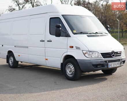 Белый Мерседес Sprinter, объемом двигателя 2.1 л и пробегом 480 тыс. км за 13500 $, фото 4 на Automoto.ua