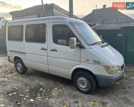 Белый Мерседес Sprinter, объемом двигателя 2.15 л и пробегом 513 тыс. км за 6000 $, фото 2 на Automoto.ua