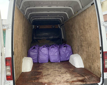 Белый Мерседес Sprinter, объемом двигателя 2.2 л и пробегом 335 тыс. км за 11000 $, фото 6 на Automoto.ua