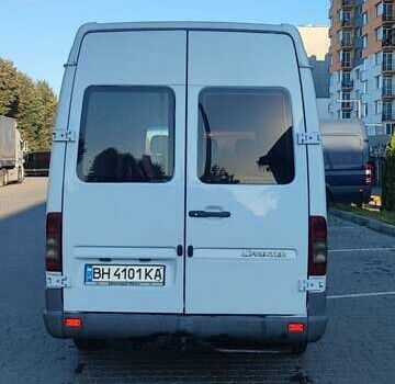 Белый Мерседес Sprinter, объемом двигателя 2.1 л и пробегом 320 тыс. км за 10200 $, фото 5 на Automoto.ua