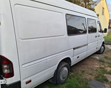 Белый Мерседес Sprinter, объемом двигателя 2.1 л и пробегом 400 тыс. км за 7300 $, фото 9 на Automoto.ua