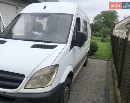 Белый Мерседес Sprinter, объемом двигателя 2.2 л и пробегом 410 тыс. км за 7200 $, фото 5 на Automoto.ua