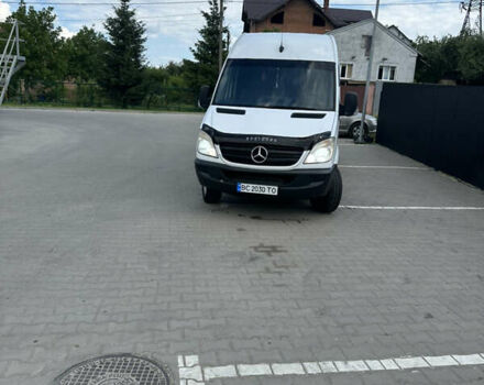 Белый Мерседес Sprinter, объемом двигателя 2.1 л и пробегом 502 тыс. км за 13800 $, фото 3 на Automoto.ua
