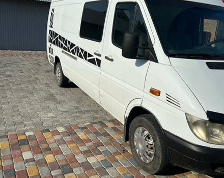 Белый Мерседес Sprinter, объемом двигателя 2.7 л и пробегом 400 тыс. км за 10777 $, фото 9 на Automoto.ua