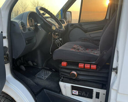 Білий Мерседес Sprinter, об'ємом двигуна 2.2 л та пробігом 655 тис. км за 15000 $, фото 12 на Automoto.ua