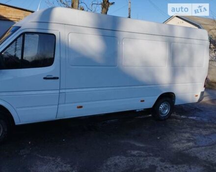 Белый Мерседес Sprinter, объемом двигателя 2.1 л и пробегом 325 тыс. км за 9950 $, фото 4 на Automoto.ua