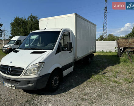 Белый Мерседес Sprinter, объемом двигателя 2.15 л и пробегом 415 тыс. км за 11500 $, фото 3 на Automoto.ua