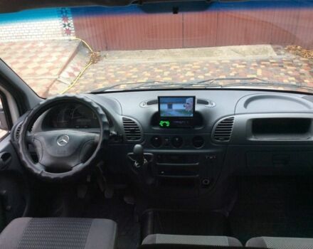 Белый Мерседес Sprinter, объемом двигателя 2.1 л и пробегом 334 тыс. км за 10800 $, фото 6 на Automoto.ua